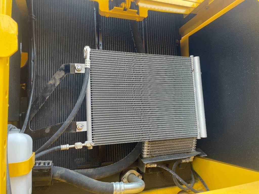 Komatsu PC 220 - Bager guseničar: slika 5 Komatsu PC 220 - Bager guseničar: slika 5