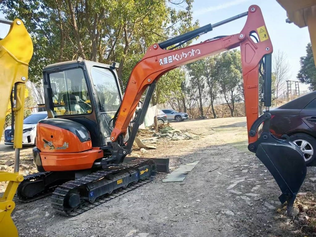 Kubota U 35 - Mini bager: slika 1 Kubota U 35 - Mini bager: slika 1