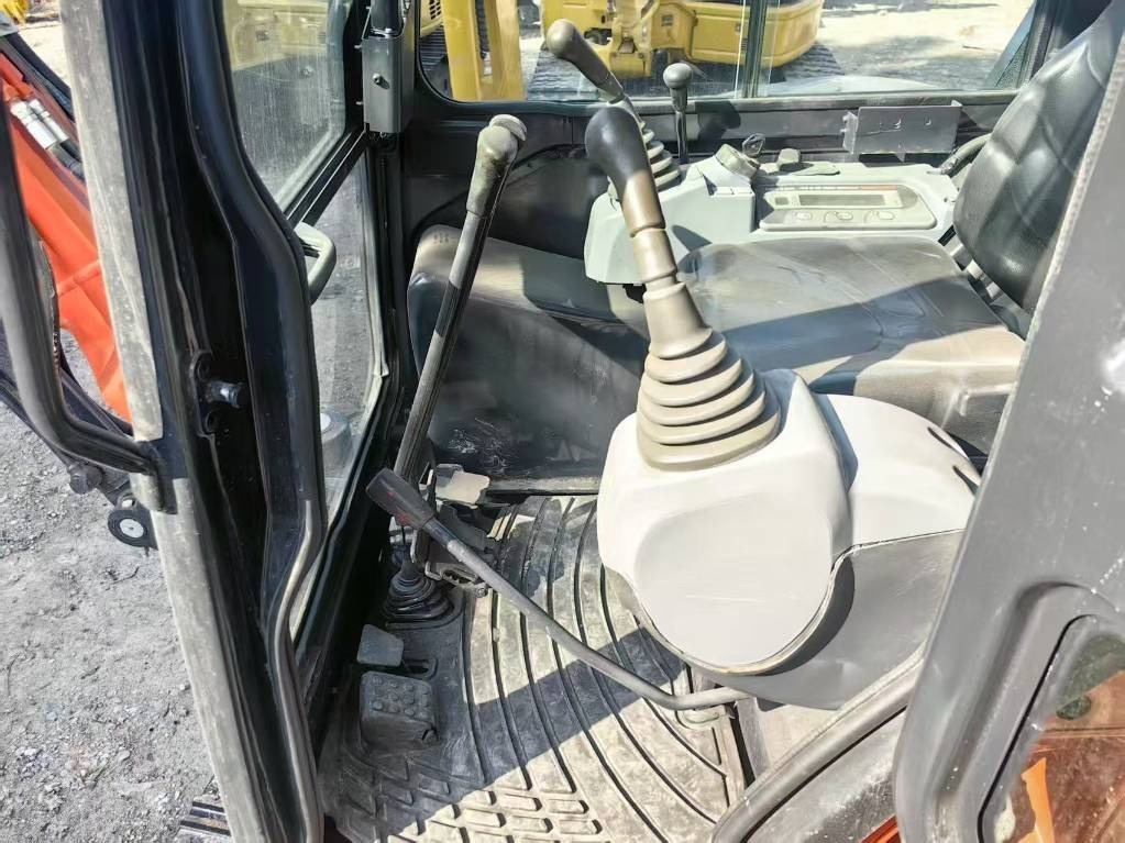 Kubota U 35 - Mini bager: slika 2 Kubota U 35 - Mini bager: slika 2