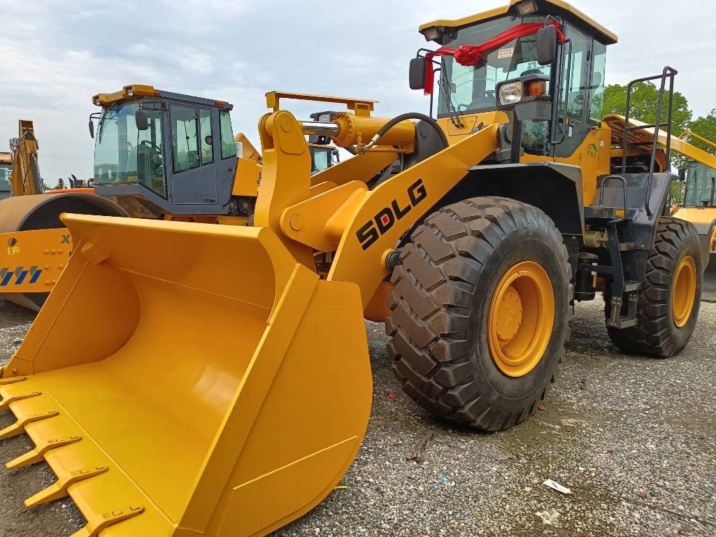 SDLG L 956 F  SDLG L 956 F: slika 7