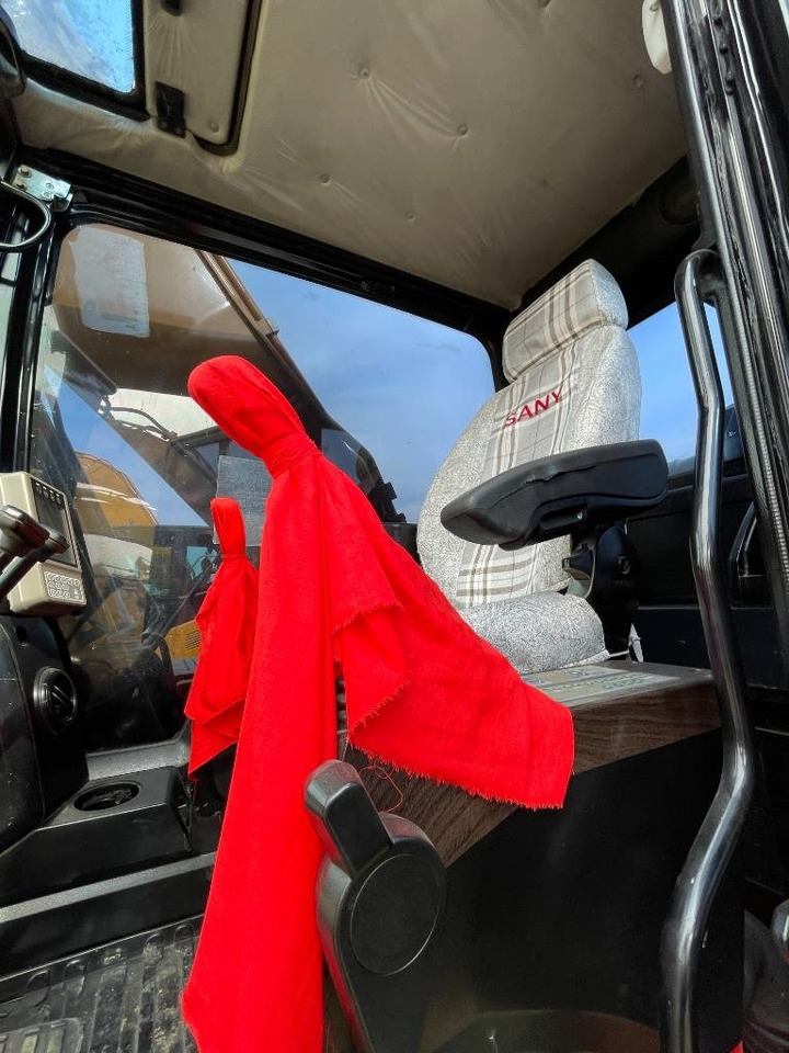 Sany SY 215 C - Bager guseničar: slika 4 Sany SY 215 C - Bager guseničar: slika 4