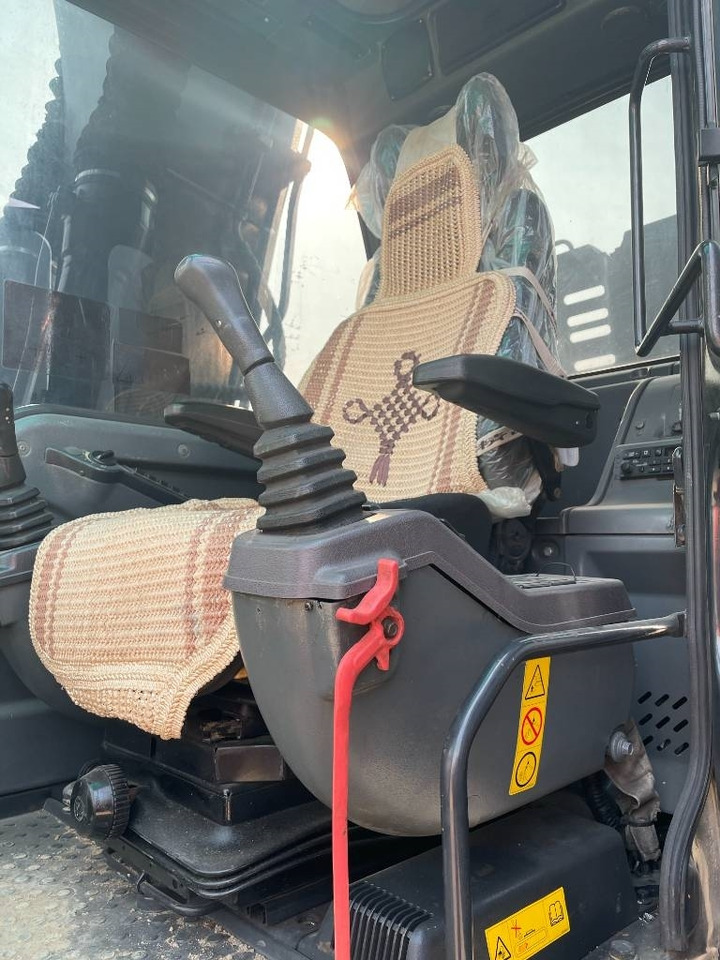 Volvo EC 140 - Bager guseničar: slika 3 Volvo EC 140 - Bager guseničar: slika 3