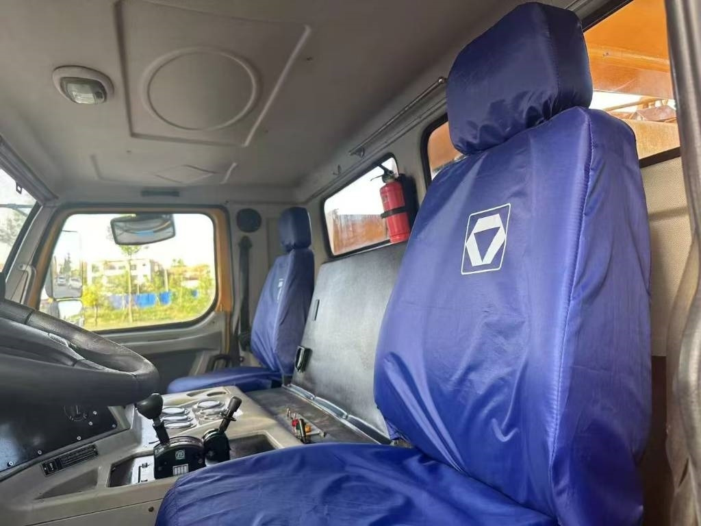 XCMG 130K - Autokran za sve terene: slika 3 XCMG 130K - Autokran za sve terene: slika 3