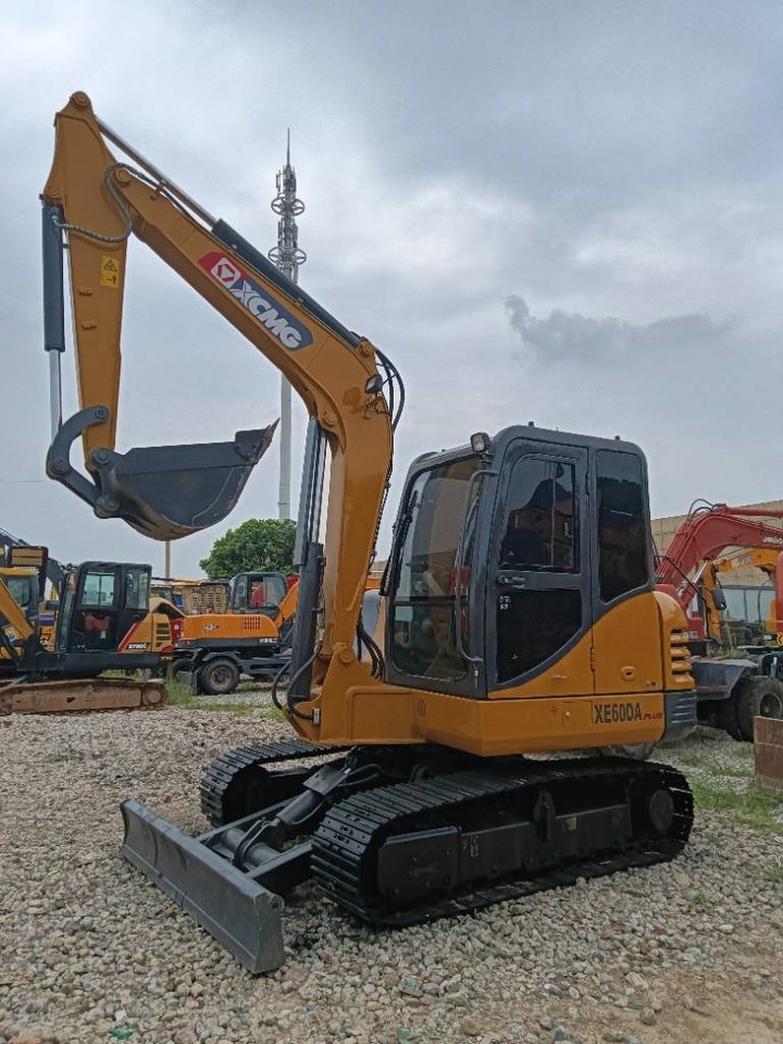 XCMG XD60DA - Mini bager: slika 2 XCMG XD60DA - Mini bager: slika 2