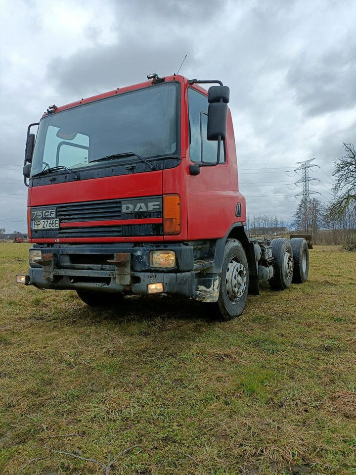 DAF CF 75.250 - Kamion sa golom šasijom i zatvorenom kabinom: slika 3 DAF CF 75.250 - Kamion sa golom šasijom i zatvorenom kabinom: slika 3