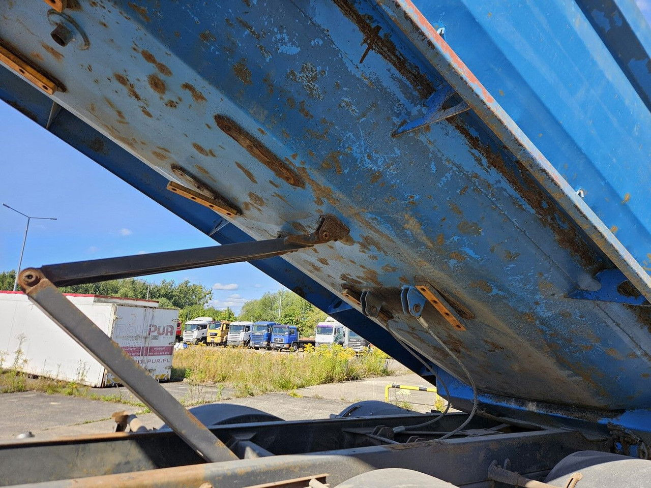 Scania R420 8x4 - Tipper - full spring - 2007 year - Istovarivač: slika 5 Scania R420 8x4 - Tipper - full spring - 2007 year - Istovarivač: slika 5