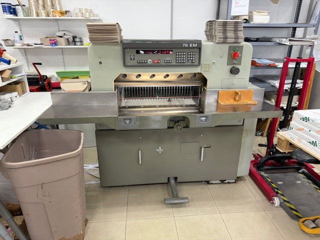 POLAR 76 EM - Mašina za rezanje papira: slika 1 POLAR 76 EM - Mašina za rezanje papira: slika 1