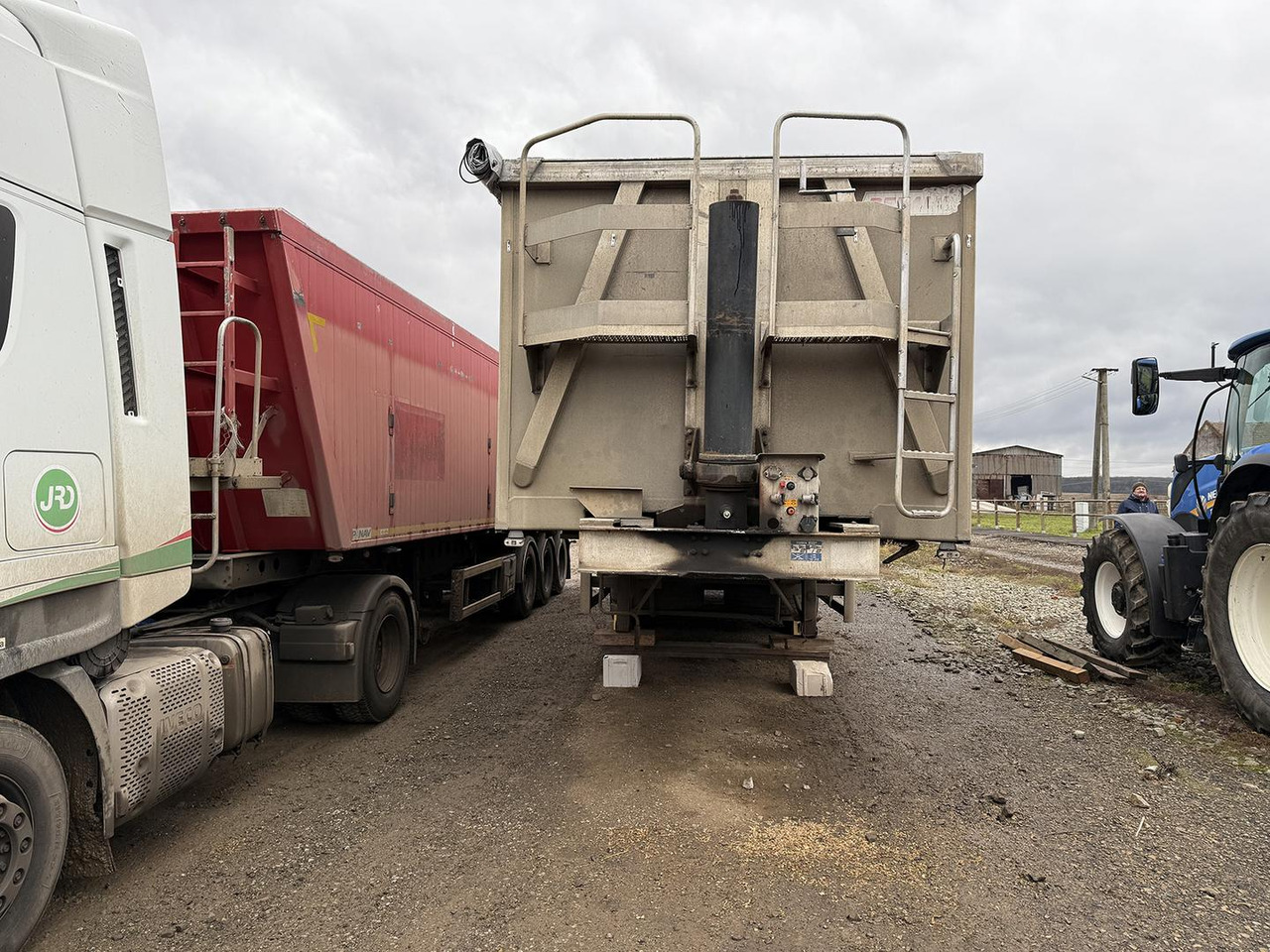 Benalu OZ, 4180/II, Sklápací hliníkový náves - Poluprikolica istovarivača: slika 5 Benalu OZ, 4180/II, Sklápací hliníkový náves - Poluprikolica istovarivača: slika 5