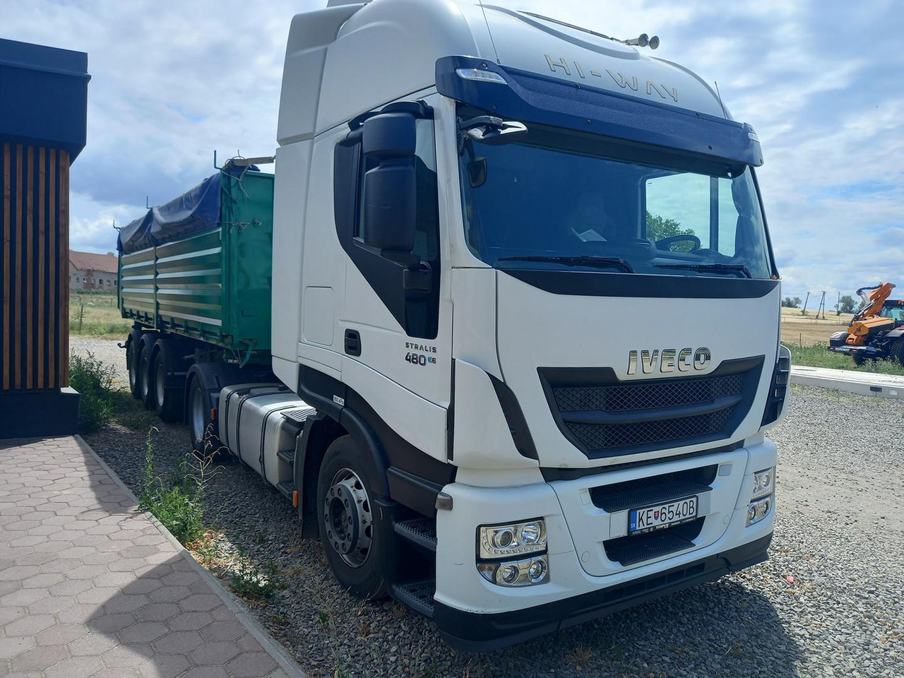 Iveco AS440T/P, 353kW, EURO 6 - Kamion sa tovarnim sandukom: slika 2 Iveco AS440T/P, 353kW, EURO 6 - Kamion sa tovarnim sandukom: slika 2