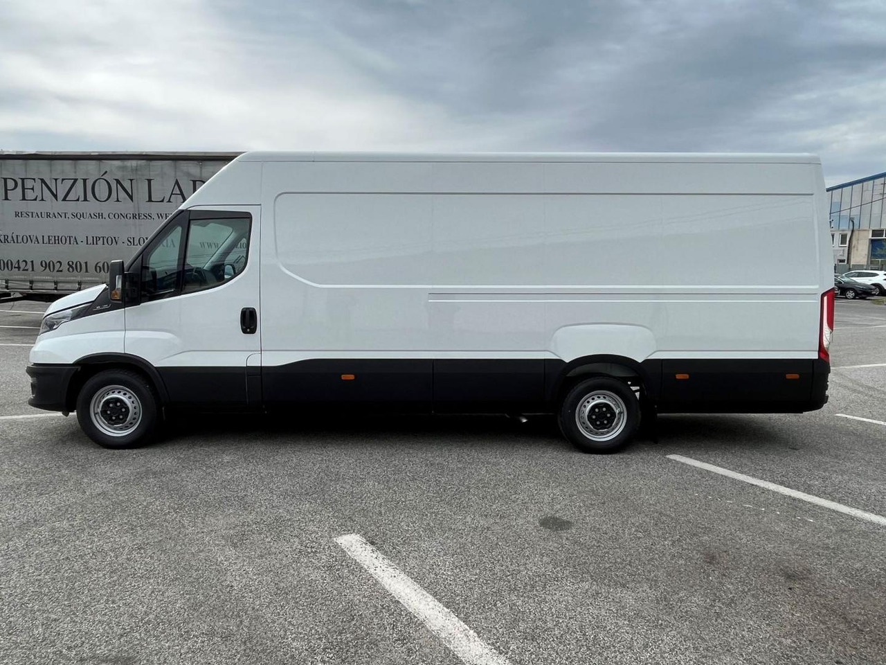 Iveco DAILY VAN, 2,3D 156k, 35S16 V - Furgon: slika 2 Iveco DAILY VAN, 2,3D 156k, 35S16 V - Furgon: slika 2