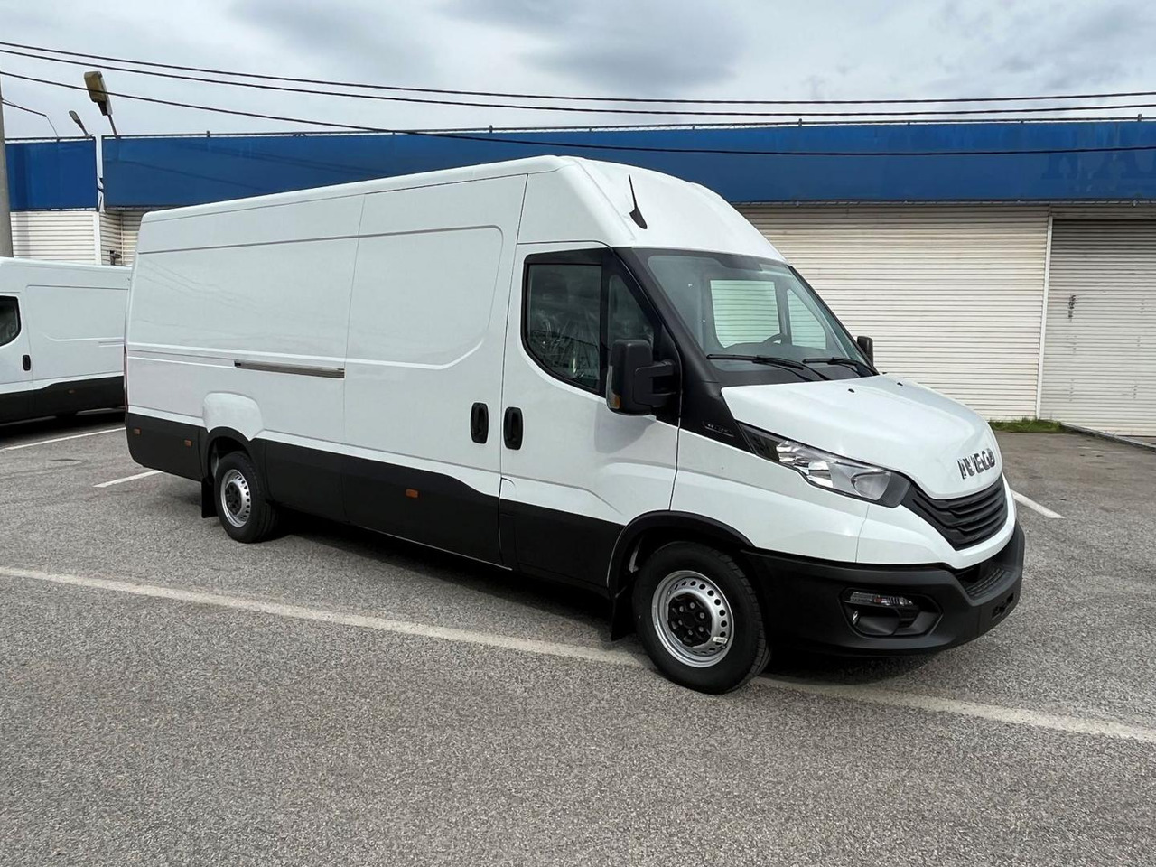 Iveco DAILY VAN, 3.0 D 176k, 35S18H V Evolution H2 - Furgon: slika 4 Iveco DAILY VAN, 3.0 D 176k, 35S18H V Evolution H2 - Furgon: slika 4