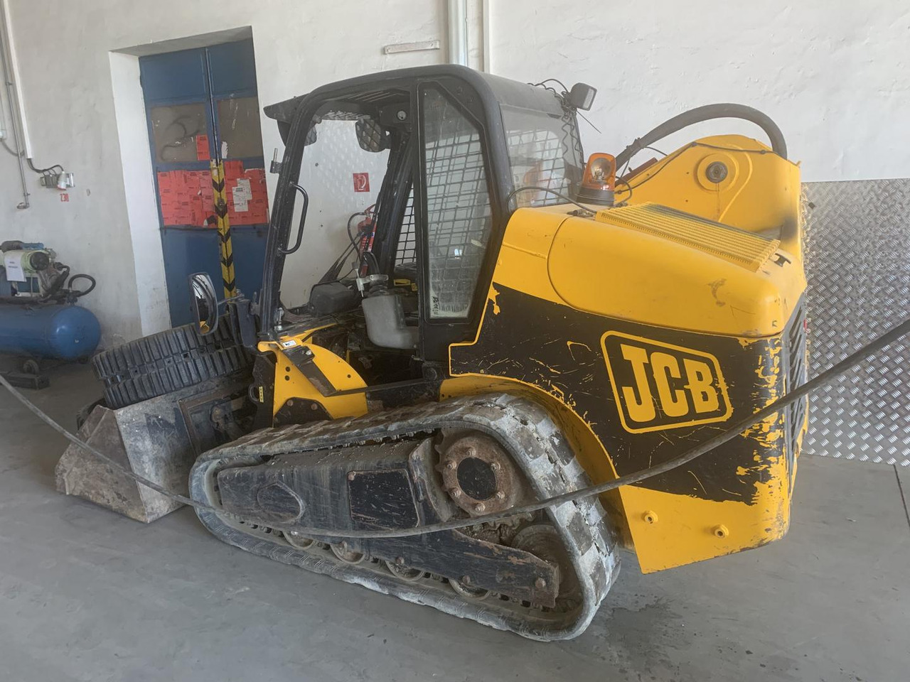 JCB 190T, 46kW, Pásový nakladač - Mini utovarivač: slika 4 JCB 190T, 46kW, Pásový nakladač - Mini utovarivač: slika 4