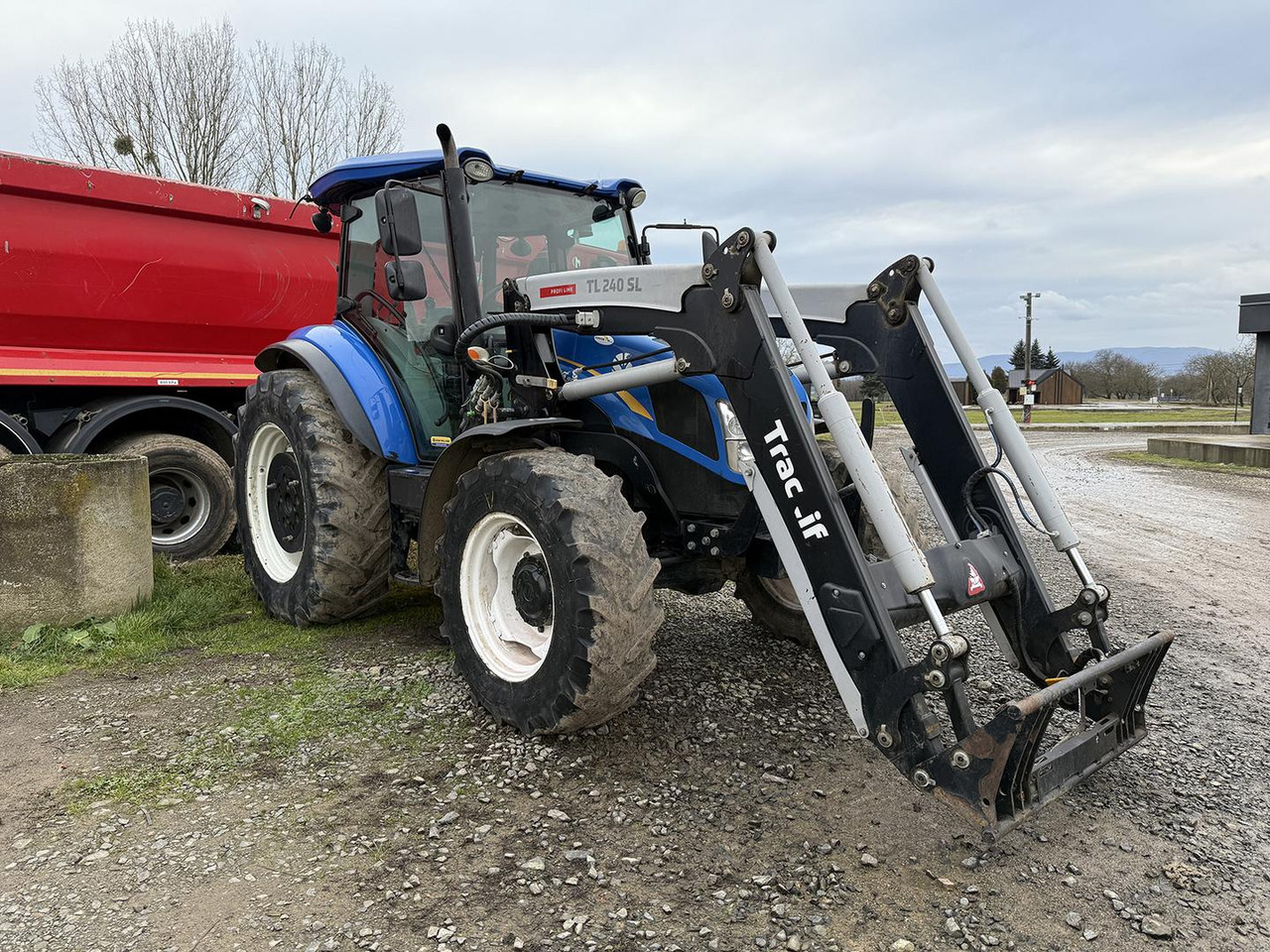 New Holand TD, 5.95, + Trac Lift TL 240 SL - Traktor: slika 1 New Holand TD, 5.95, + Trac Lift TL 240 SL - Traktor: slika 1