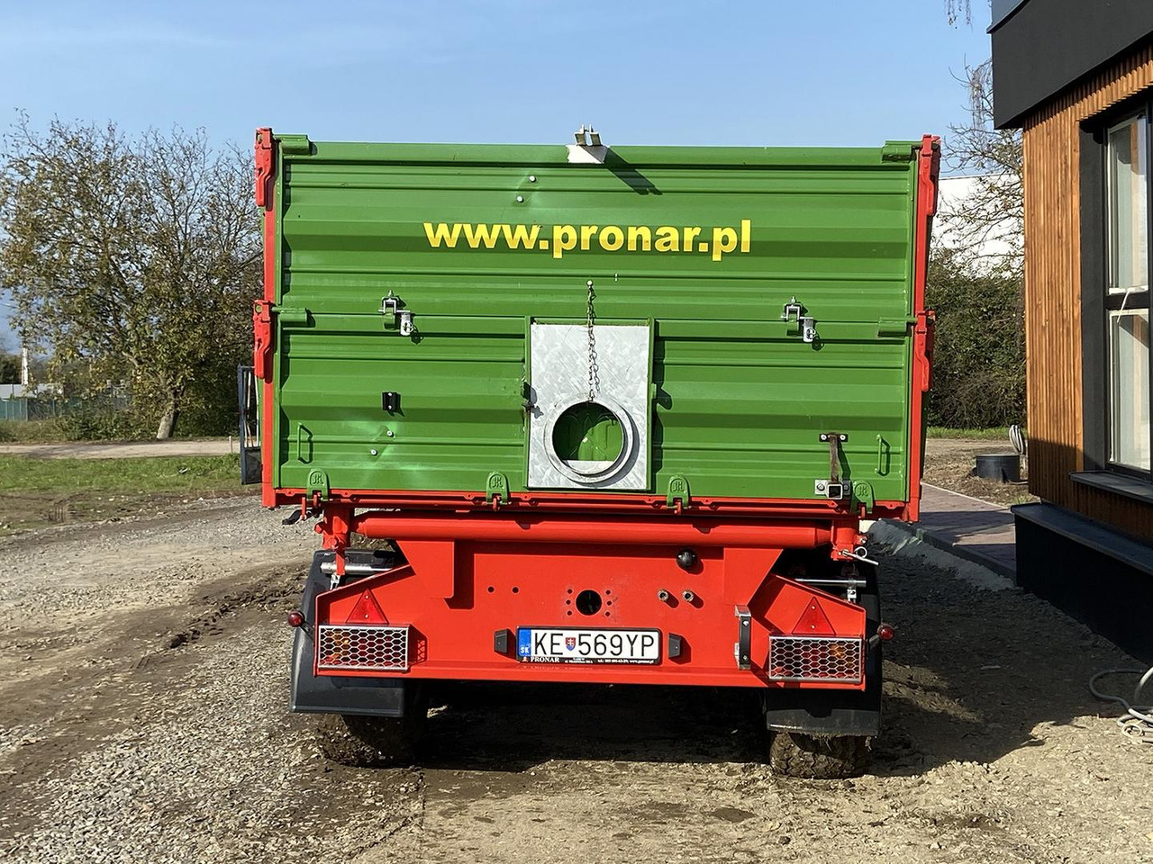 Pronar T, Traktorový náves + šnek, 663/4 - Traktorska prikolica za farmu/ Kiper: slika 4 Pronar T, Traktorový náves + šnek, 663/4 - Traktorska prikolica za farmu/ Kiper: slika 4
