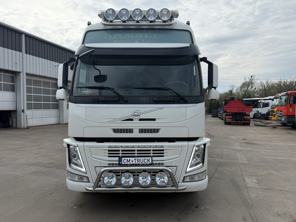 VOLVO FM 500, 2015, 8x4 tridem, S1 - Istovarivač: slika 2 VOLVO FM 500, 2015, 8x4 tridem, S1 - Istovarivač: slika 2