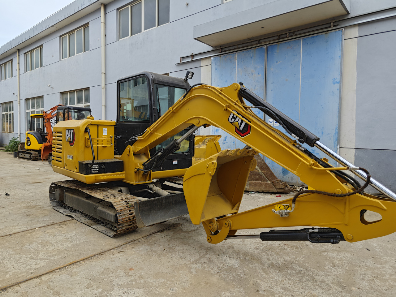 CATERPILLAR 305.5E - Mini bager: slika 2 CATERPILLAR 305.5E - Mini bager: slika 2