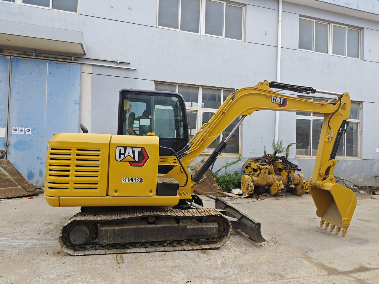 CATERPILLAR 305.5E - Mini bager: slika 1 CATERPILLAR 305.5E - Mini bager: slika 1
