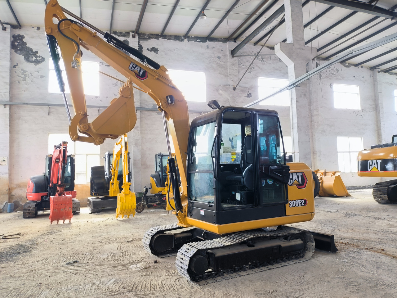 Mini bager CATERPILLAR 306E: slika 6