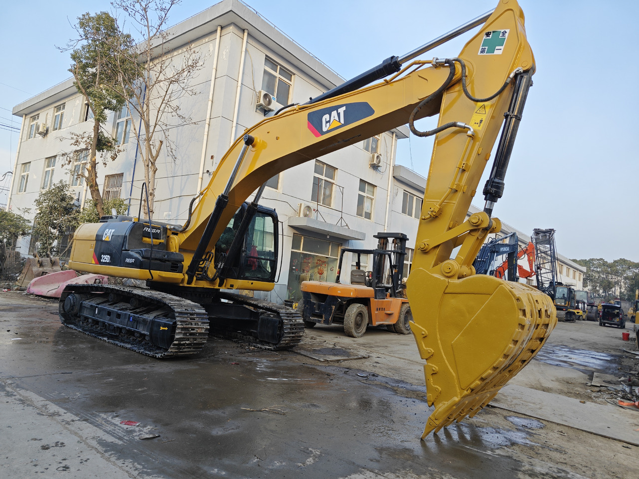 CATERPILLAR 325D used excavator 325C 325 - Bager guseničar: slika 4 CATERPILLAR 325D used excavator 325C 325 - Bager guseničar: slika 4