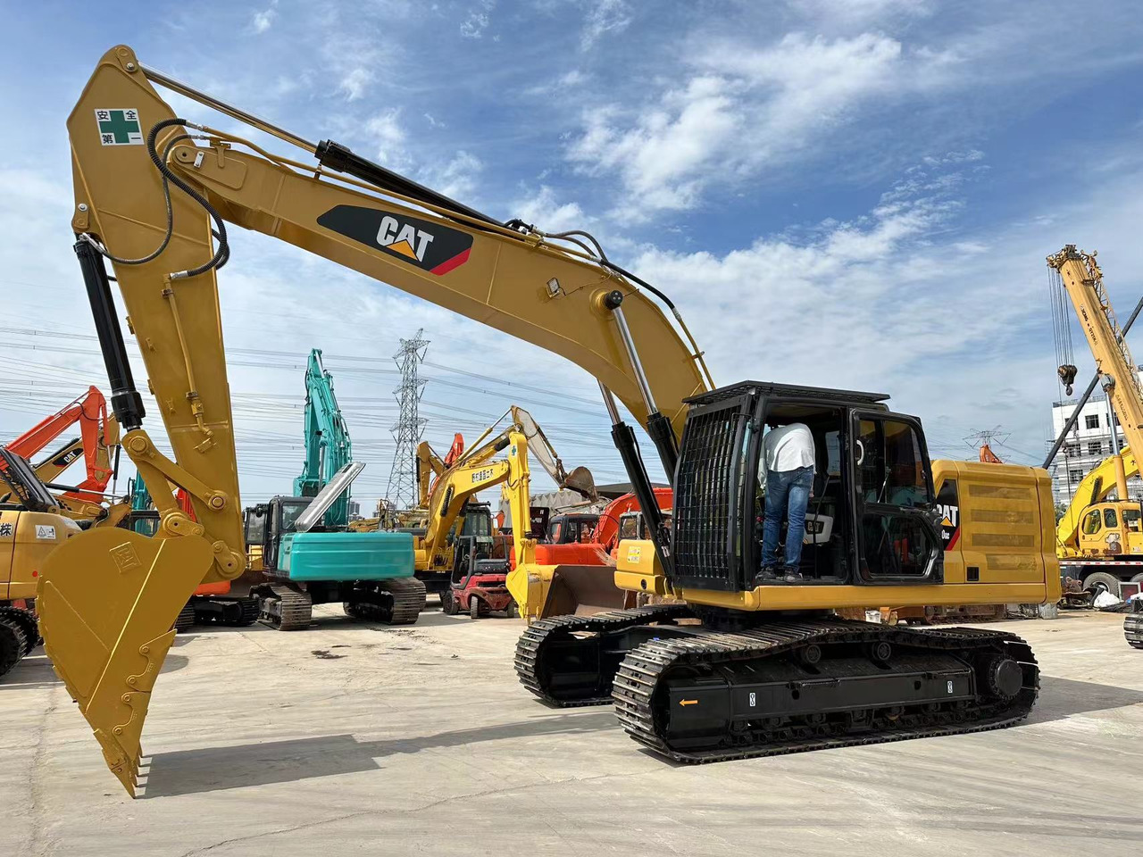 CATERPILLAR 330GC Used cat 330GC excavator - Bager guseničar: slika 1 CATERPILLAR 330GC Used cat 330GC excavator - Bager guseničar: slika 1