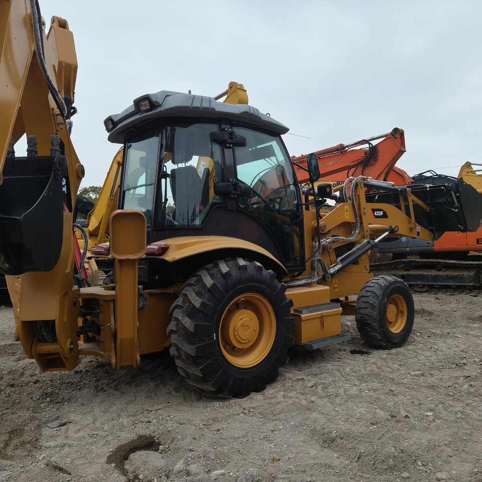 CATERPILLAR 420F - Bager utovarivač: slika 5 CATERPILLAR 420F - Bager utovarivač: slika 5