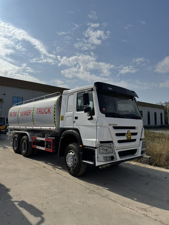HOWO 371 Tank truck - Kamion cisterna: slika 1 HOWO 371 Tank truck - Kamion cisterna: slika 1