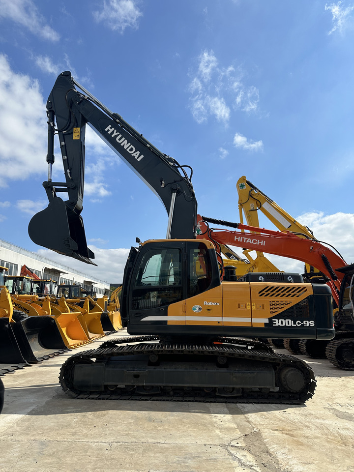 HYUNDAI 300lc-9s used 30ton 300 excavator - Bager guseničar: slika 4 HYUNDAI 300lc-9s used 30ton 300 excavator - Bager guseničar: slika 4
