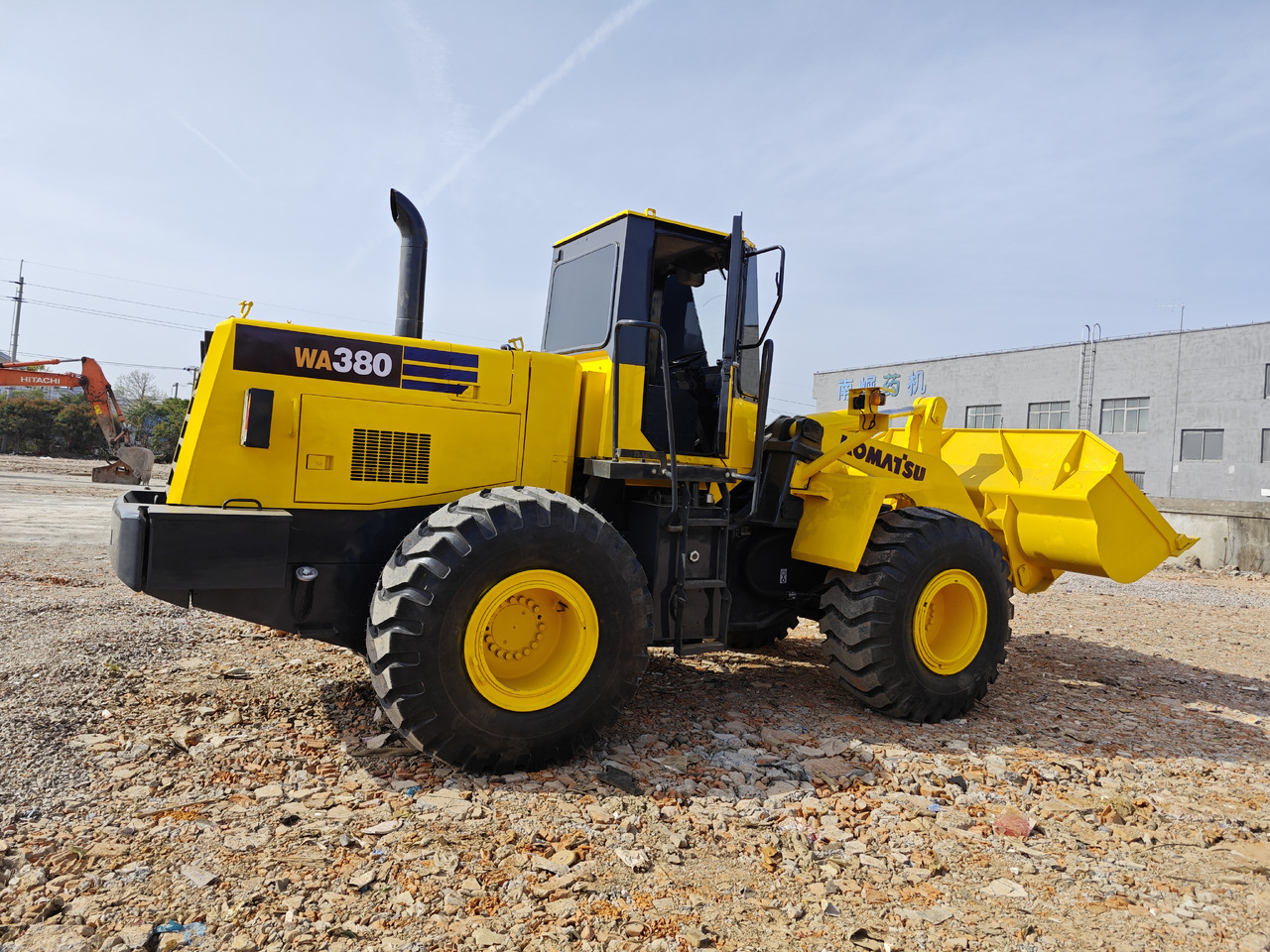 KOMATSU WA380 - Utovarivač točkaš: slika 4 KOMATSU WA380 - Utovarivač točkaš: slika 4