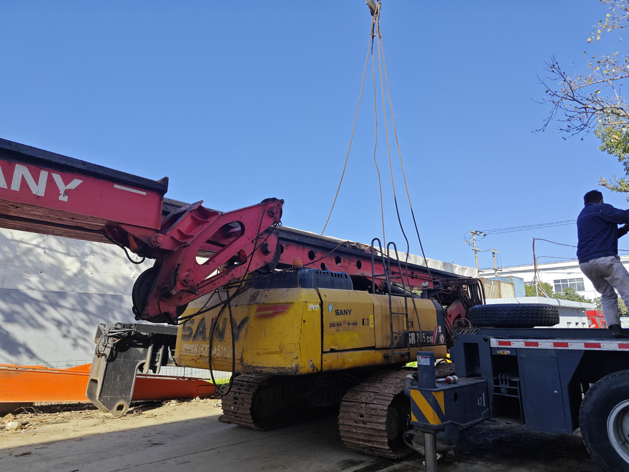SANY SR205 Rotary Drill USED Crawler Drill rig - Veliki kamon za bušenje: slika 2 SANY SR205 Rotary Drill USED Crawler Drill rig - Veliki kamon za bušenje: slika 2
