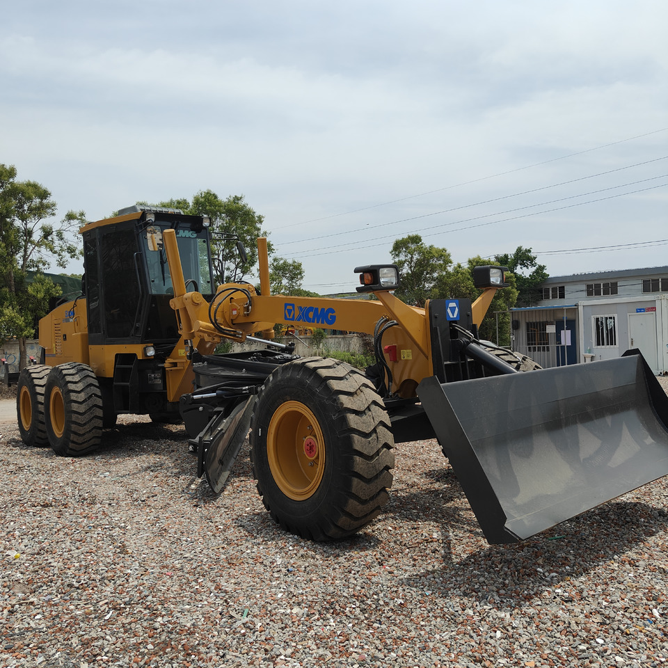 XCMG GR215 GR2153 Motor Grader with Blade - Grejder: slika 3 XCMG GR215 GR2153 Motor Grader with Blade - Grejder: slika 3