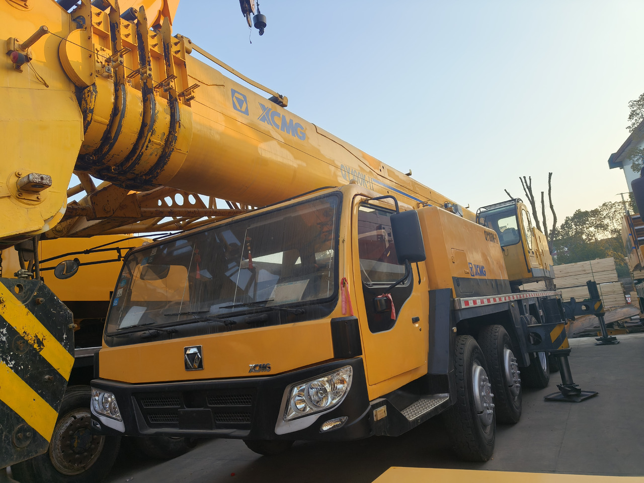 XCMG QY100K 100t truck crane - Pokretni kran: slika 1 XCMG QY100K 100t truck crane - Pokretni kran: slika 1