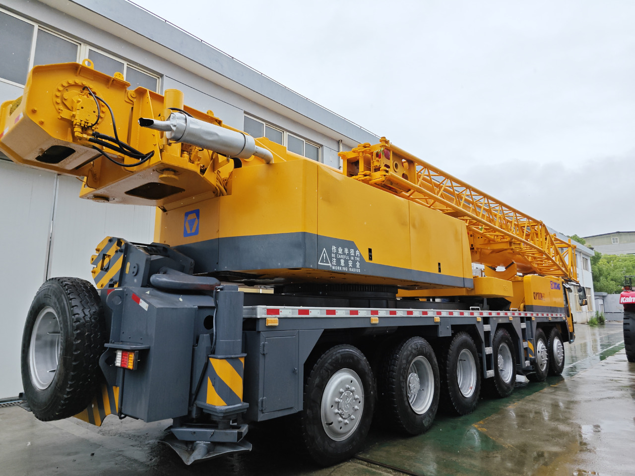XCMG QY100K Used 100ton xcmg truck crane - Autokran za sve terene: slika 4 XCMG QY100K Used 100ton xcmg truck crane - Autokran za sve terene: slika 4