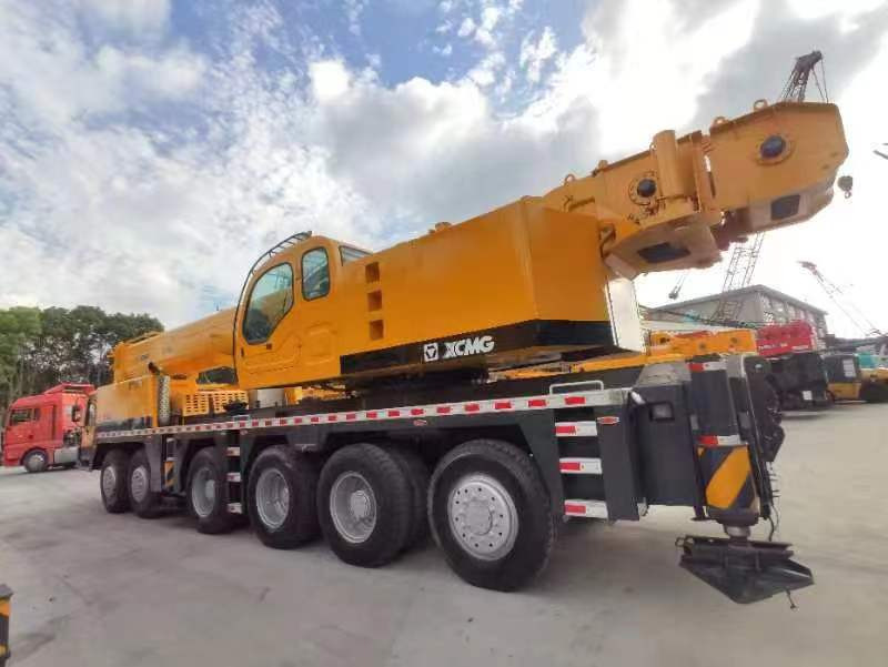 XCMG QY100K used Truck crane 100ton crane - Pokretni kran: slika 4 XCMG QY100K used Truck crane 100ton crane - Pokretni kran: slika 4