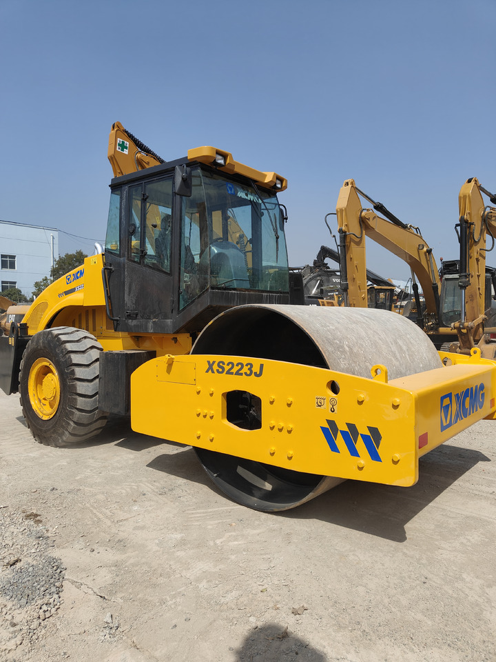XCMG XS223J Roller Road - Kompaktor: slika 3 XCMG XS223J Roller Road - Kompaktor: slika 3