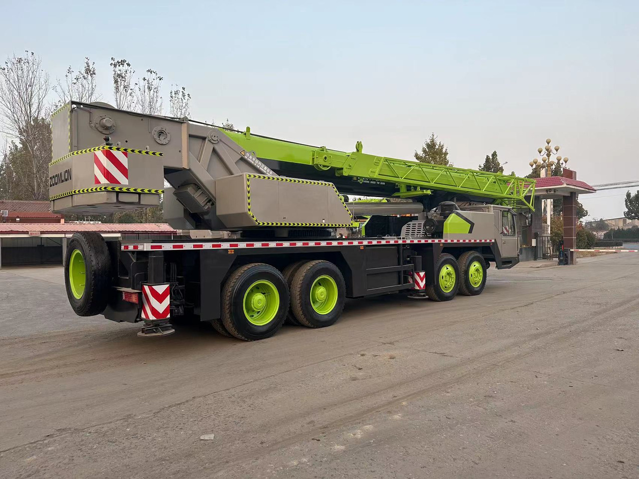 ZOOMLION ZTC700V 70ton - Pokretni kran: slika 3 ZOOMLION ZTC700V 70ton - Pokretni kran: slika 3