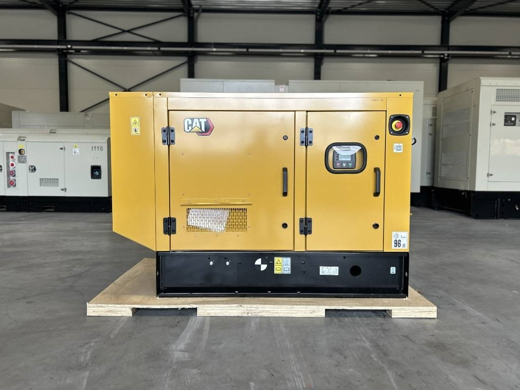 CAT DE13.5E3 - 13.5 kVA Generator - DPX-18001 - Set generatora: slika 1 CAT DE13.5E3 - 13.5 kVA Generator - DPX-18001 - Set generatora: slika 1