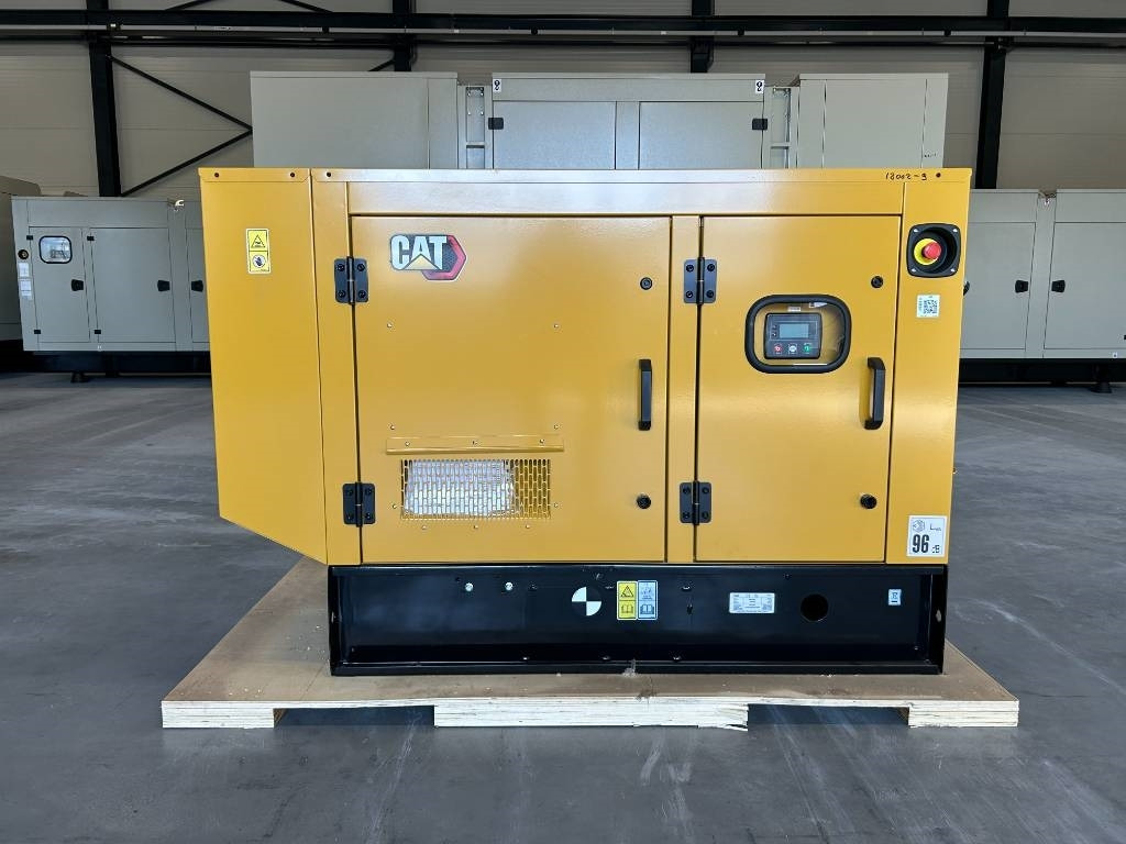 CAT DE18E3 - 18 kVA Generator - DPX-18002 - Set generatora: slika 1 CAT DE18E3 - 18 kVA Generator - DPX-18002 - Set generatora: slika 1