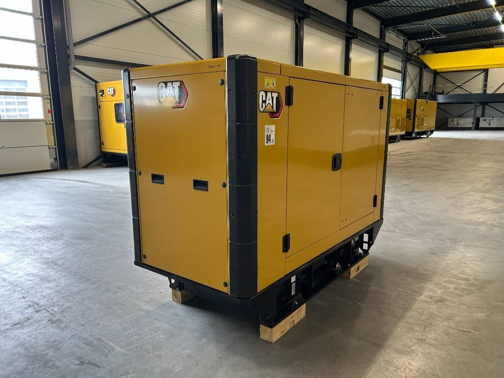 CAT DE33E0 - 33 kVA Generator - DPX-18004 - Set generatora: slika 3 CAT DE33E0 - 33 kVA Generator - DPX-18004 - Set generatora: slika 3