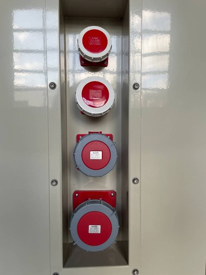 Set generatora novi Cummins 6CTA8.3-G1 - 200 kVA Generator - DPX-19839: slika 10 Set generatora novi Cummins 6CTA8.3-G1 - 200 kVA Generator - DPX-19839: slika 10