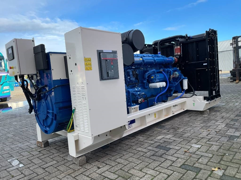 FG Wilson P1250-1 - 1250 kVA Open Genset - DPX-16028-O - Set generatora: slika 5 FG Wilson P1250-1 - 1250 kVA Open Genset - DPX-16028-O - Set generatora: slika 5