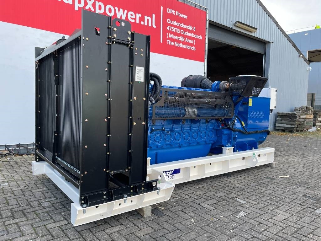 FG Wilson P1250E1 - Perkins - 1250 kVA Genset - DPX-16028-O - Set generatora: slika 2 FG Wilson P1250E1 - Perkins - 1250 kVA Genset - DPX-16028-O - Set generatora: slika 2