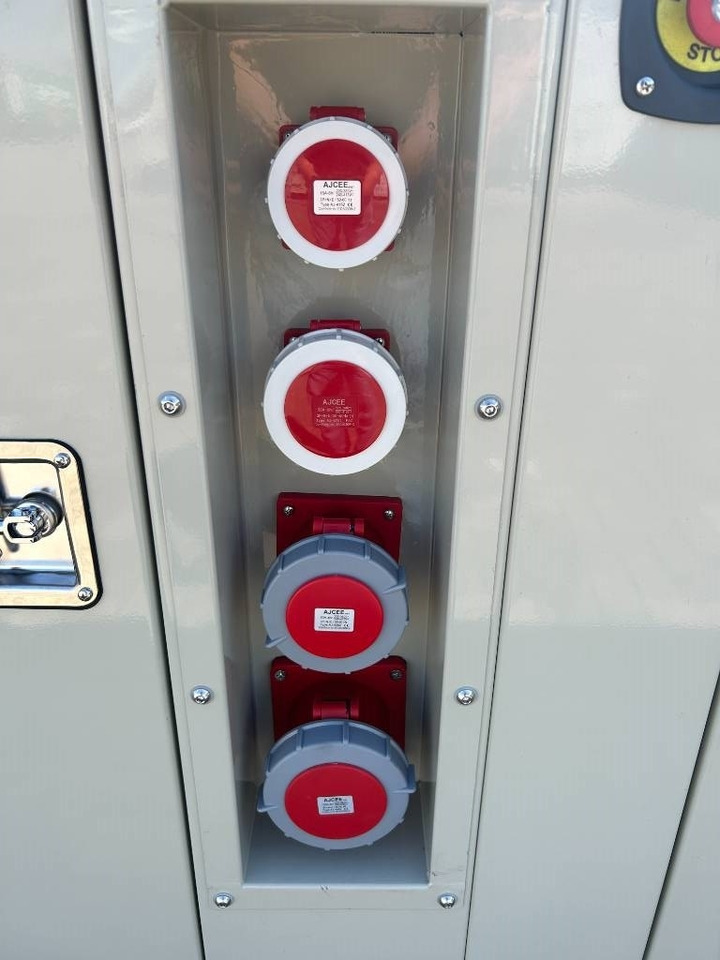 Set generatora novi Iveco NEF45TM3 - 132 kVA Generator - DPX-19792: slika 18