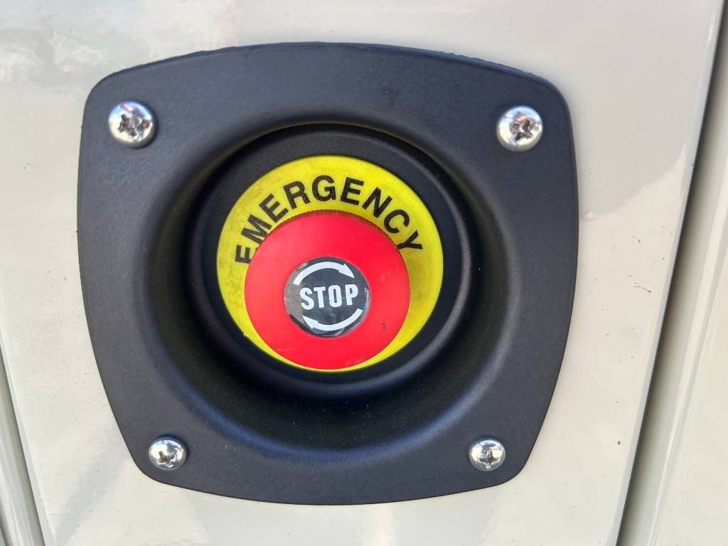 Set generatora novi Iveco NEF45TM3 - 132 kVA Generator - DPX-19792: slika 20