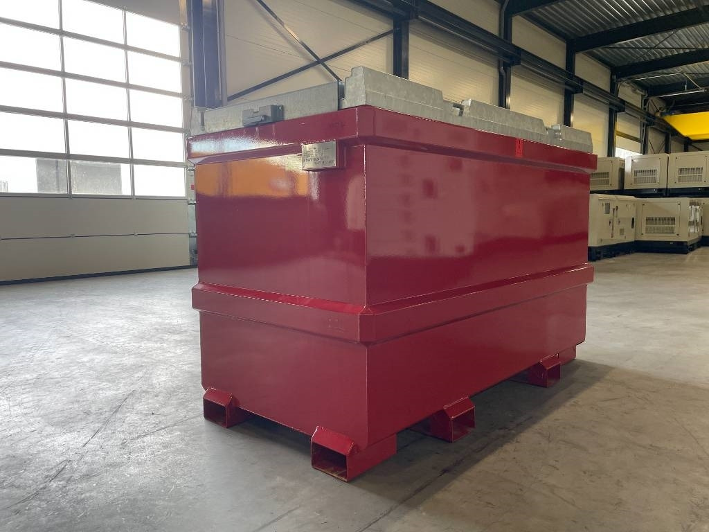 New Diesel Fuel Tank 2.200 Liter - DPX-31023 - Rezervoar za skladištenje: slika 4 New Diesel Fuel Tank 2.200 Liter - DPX-31023 - Rezervoar za skladištenje: slika 4