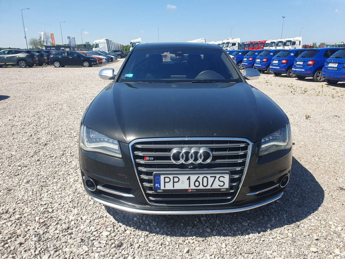 AUDI S8 SEDAN - Limuzina: slika 3 AUDI S8 SEDAN - Limuzina: slika 3