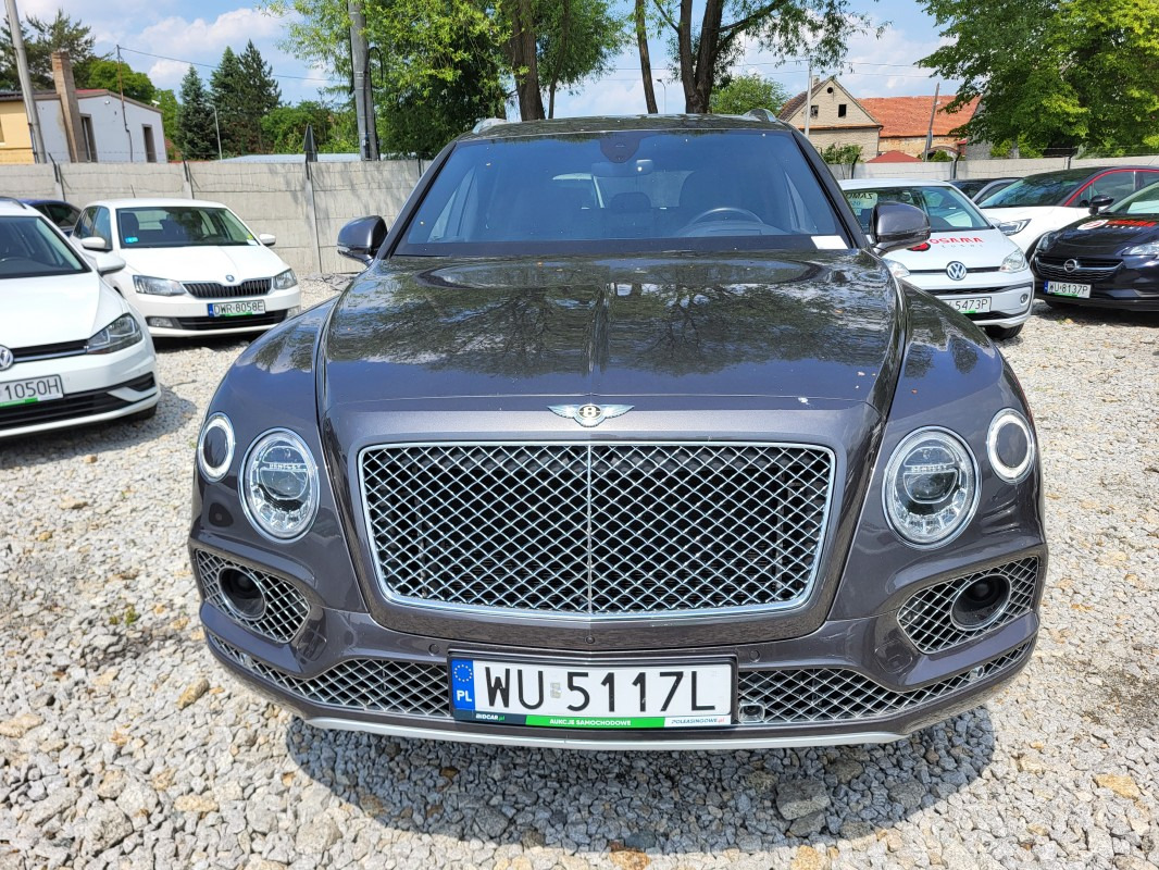 BENTLEY BENTAYGA V8 SUV - SUVSUV: slika 2 BENTLEY BENTAYGA V8 SUV - SUVSUV: slika 2