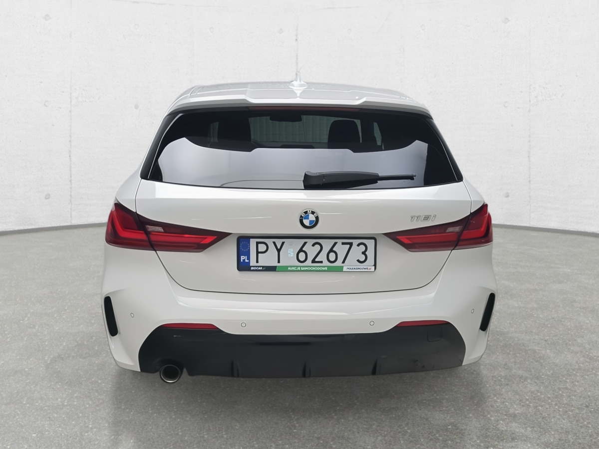 BMW 118I HATCHBACK - Hečbek: slika 5 BMW 118I HATCHBACK - Hečbek: slika 5