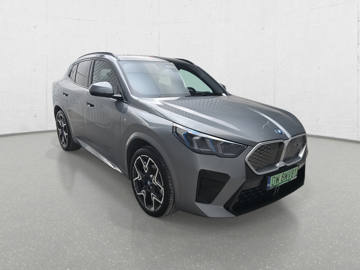 BMW IX2 XDRIVE30 SUV - SUVSUV: slika 2 BMW IX2 XDRIVE30 SUV - SUVSUV: slika 2
