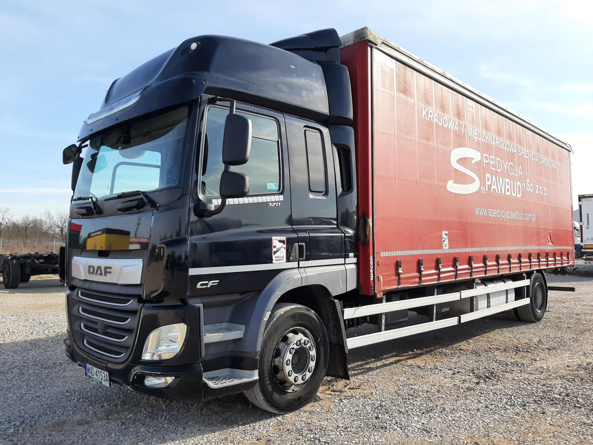 DAF CF 320 FA/ZSP SOLÓWKA - Kamion sa ceradom: slika 2 DAF CF 320 FA/ZSP SOLÓWKA - Kamion sa ceradom: slika 2