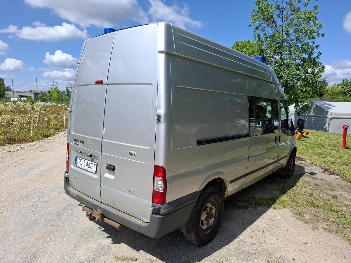 FORD TRANSIT BRYGADÓWKA - Dostavno vozilo sa duplom kabinom: slika 3 FORD TRANSIT BRYGADÓWKA - Dostavno vozilo sa duplom kabinom: slika 3